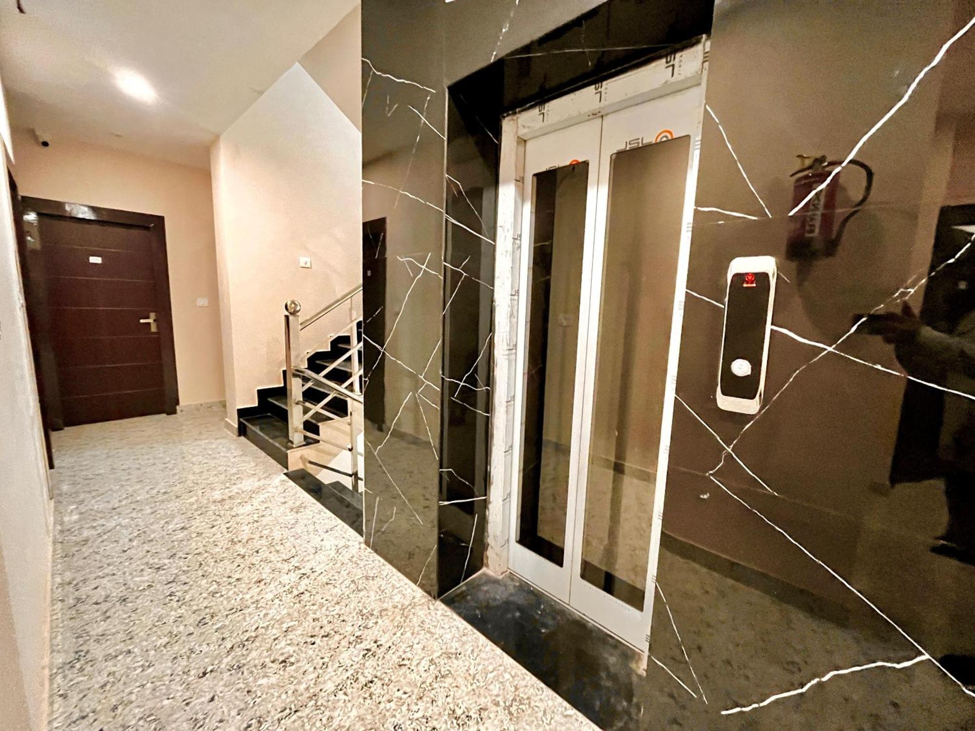 Hotel The Meridian - A Four Star Luxury Hotel, Haridvár Kültér fotó