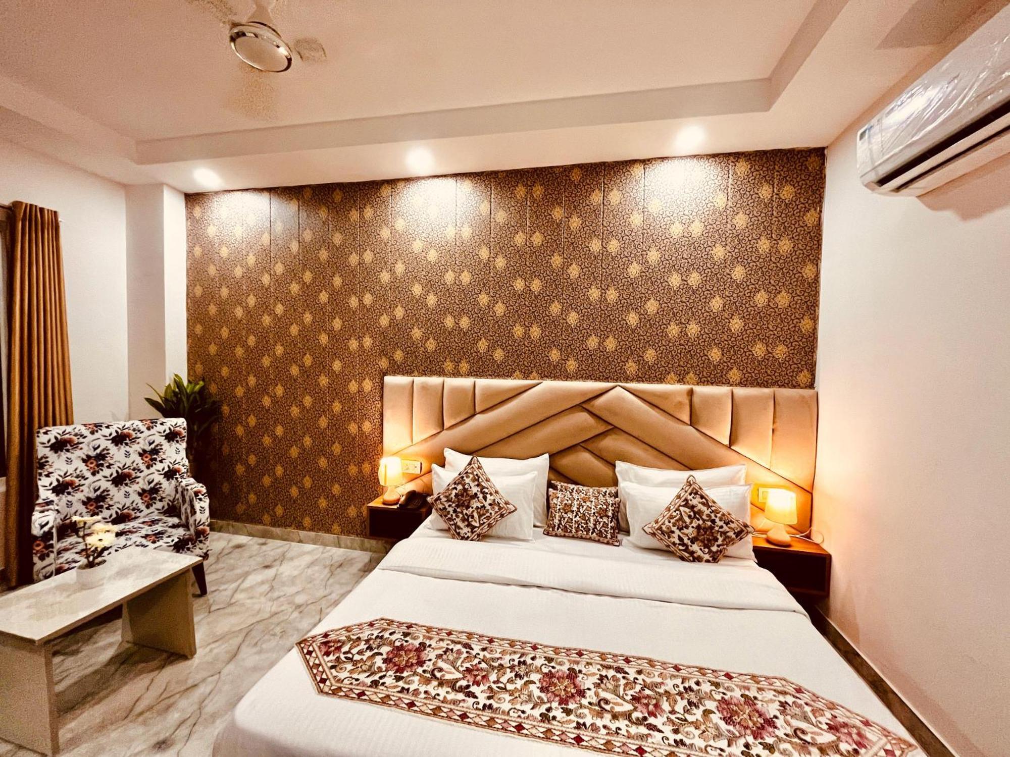 Hotel The Meridian - A Four Star Luxury Hotel, Haridvár Kültér fotó